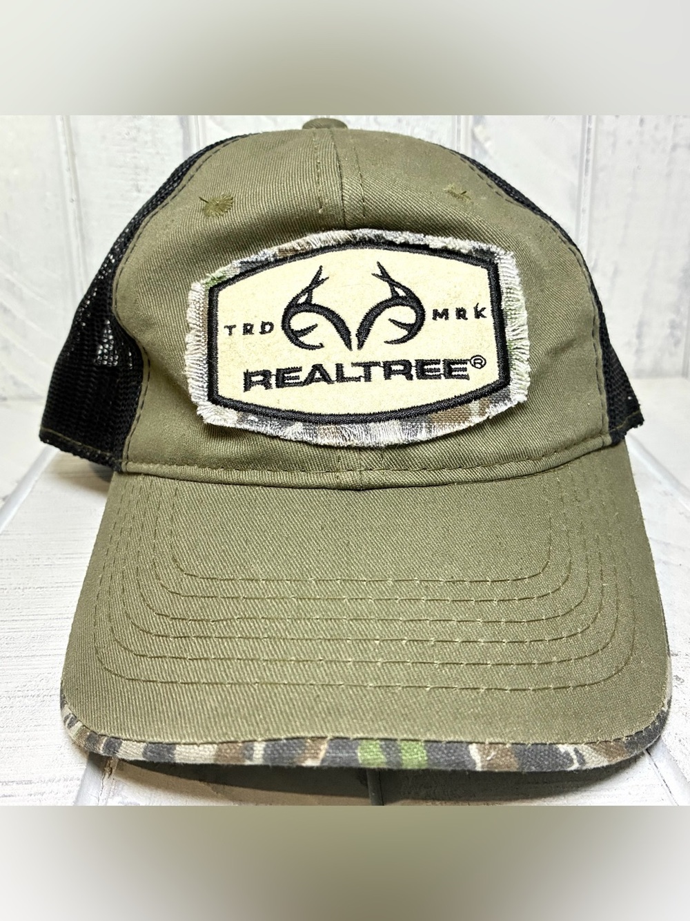Realtree Outdoor Cap Olive Green With Camo Trim Black Mesh Back OSFM Unisex Hat